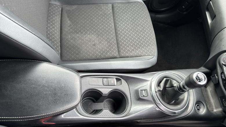 Nissan Juke 1.0 DiG-T 114 N-Connecta 5dr Petrol Hatchback